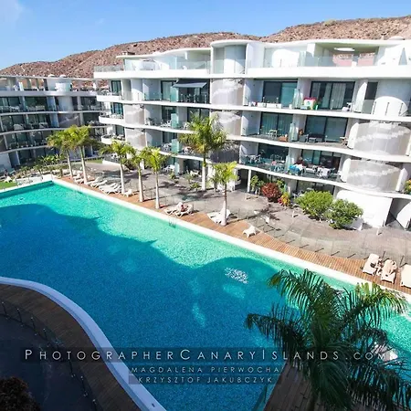 Il Sofisticato - Luxury Swimming Pool View Apartment