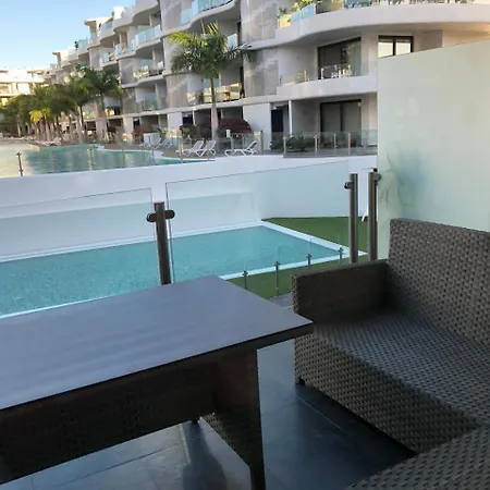 Il Sofisticato - Luxury Swimming Pool View *